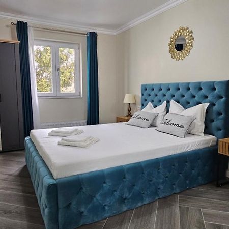 Apartamento White Rezidence II Curtea de Argeş Exterior foto