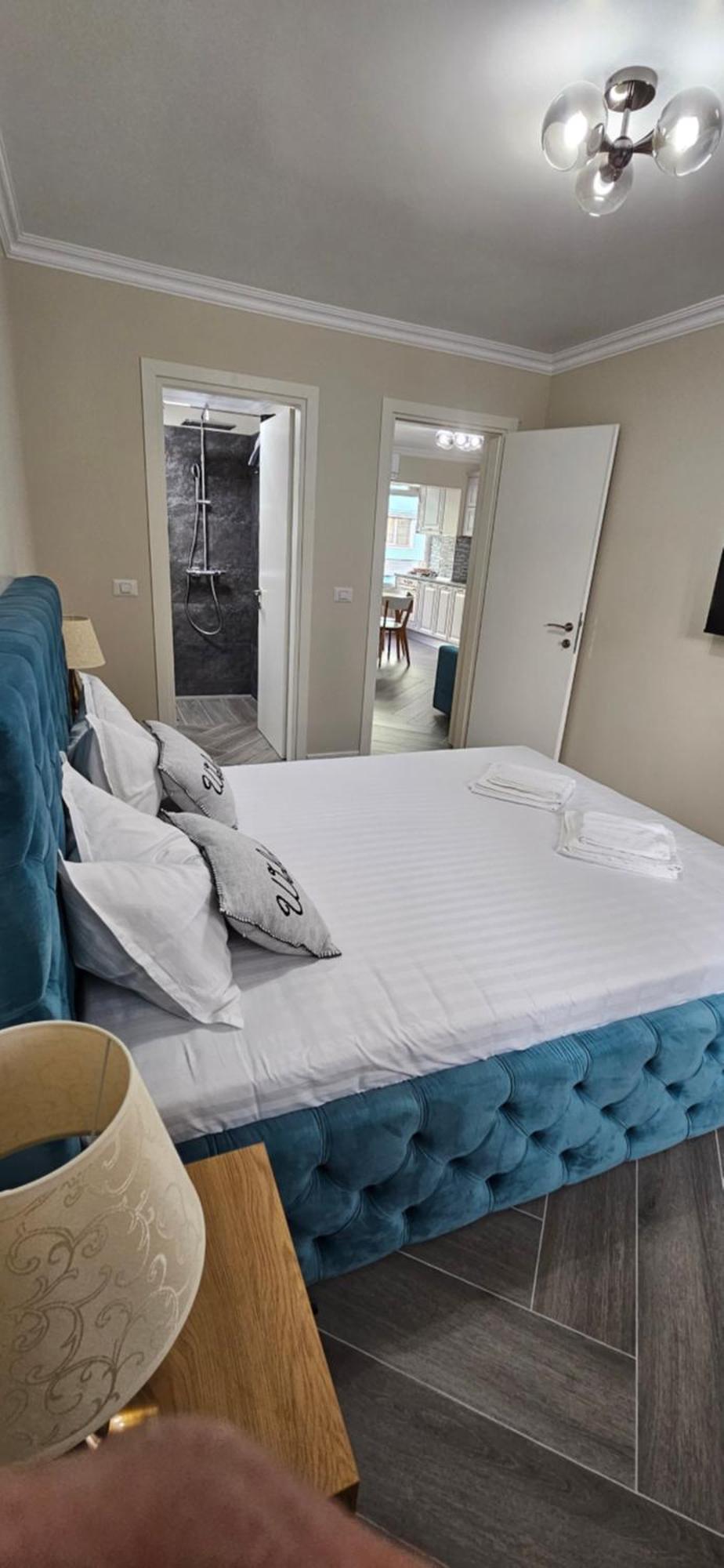 Apartamento White Rezidence II Curtea de Argeş Exterior foto